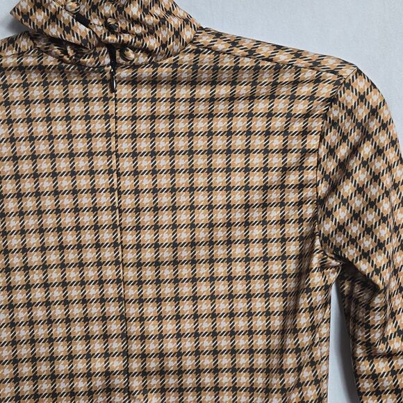 ROKH.. mask, houndstooth, turtleneck top.. - Picture 10 of 14